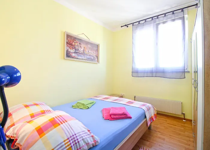 Radojka 2328 Apartamento Pula
