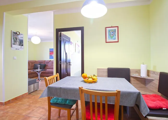 Radojka 2328 Apartamento